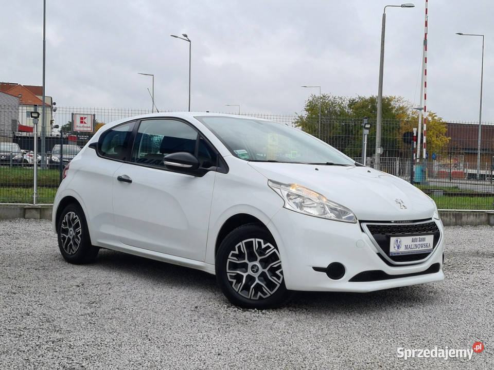 Peugeot 208 Klimatyzacja Tempomat Komputer 129000km wielkopolskie Wągrowiec
