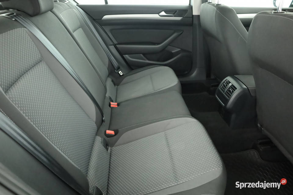 VW Passat 15 TSI światła do jazdy dziennej mazowieckie