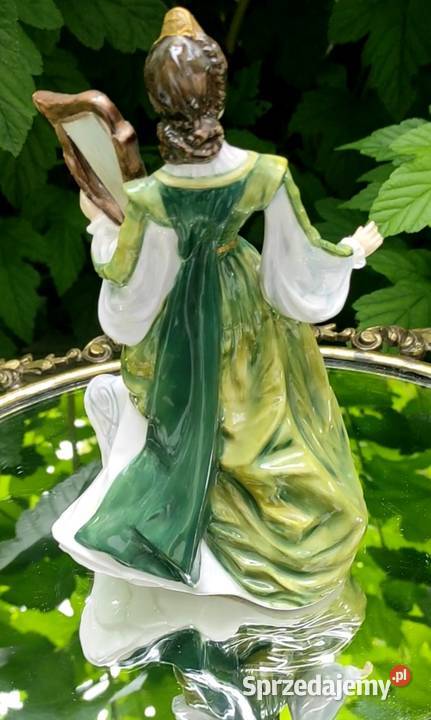 Figurka Royal Doulton Ireland HN3628 z serii łódzkie Pabianice