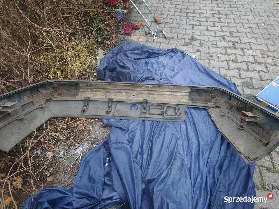 Bmw e32 zderzak tył granit Silber metalic