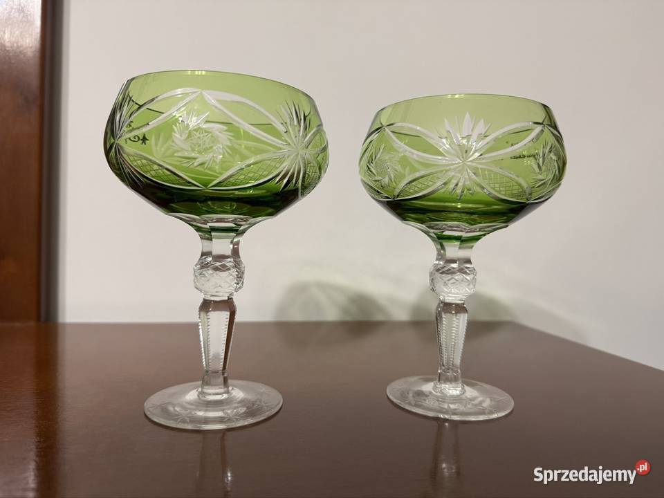 Kieliszki kryształowe zielone 2 sztuki z czasów Częstochowa sprzedam