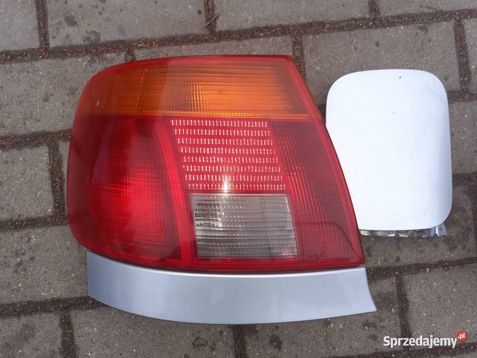 Lampa tylna prawa lewa klapka listwa audi A4B5 Biłgoraj sprzedam
