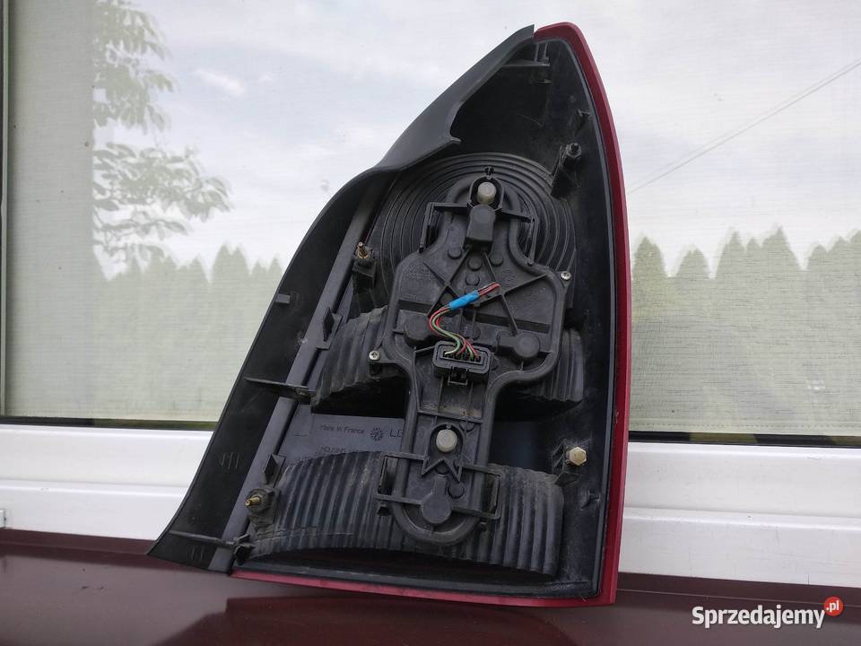 Nissan Primera P12 sedan lampa tył tylna lewa Sieradz