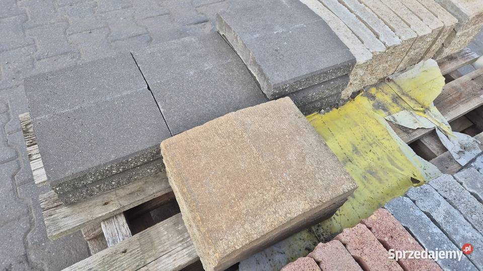 Daszek ogrodzeniowy Słupki