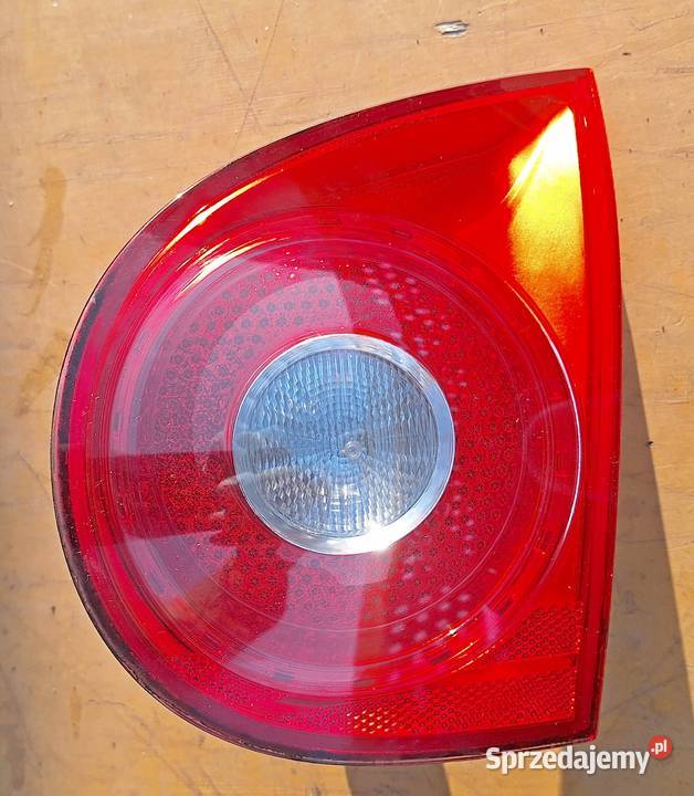 VW GOLF V LAMPA TYLNA 1K6945094E PRAWA KLAPY Radom sprzedam
