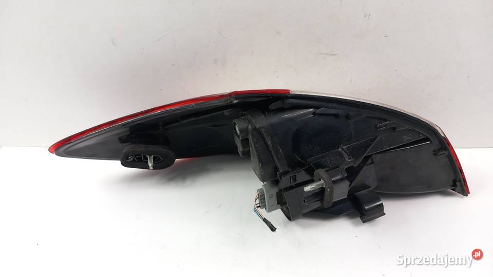 RENAULT MEGANE III HB LAMPA TYŁ PRAWA Zbierkowo sprzedam