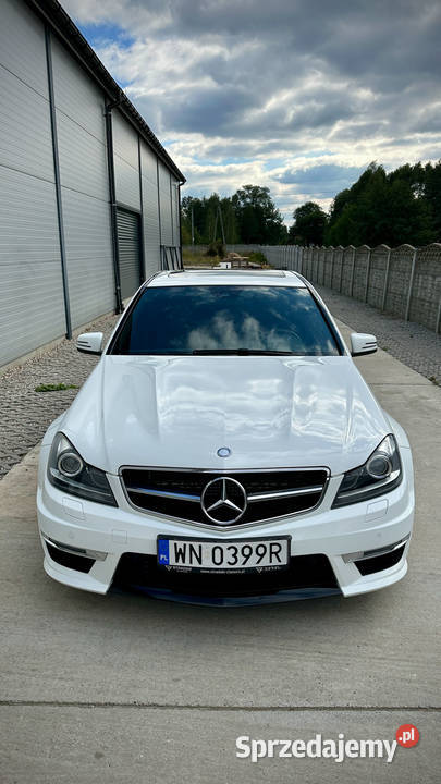 MercedesBenz C63 AMG Rok produkcji 2013 Warszawa