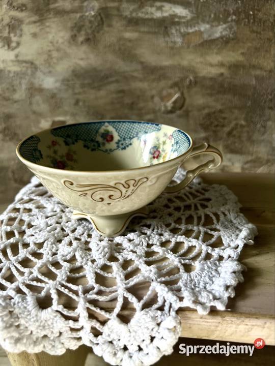 Subtelna porcelanowa filiżanka