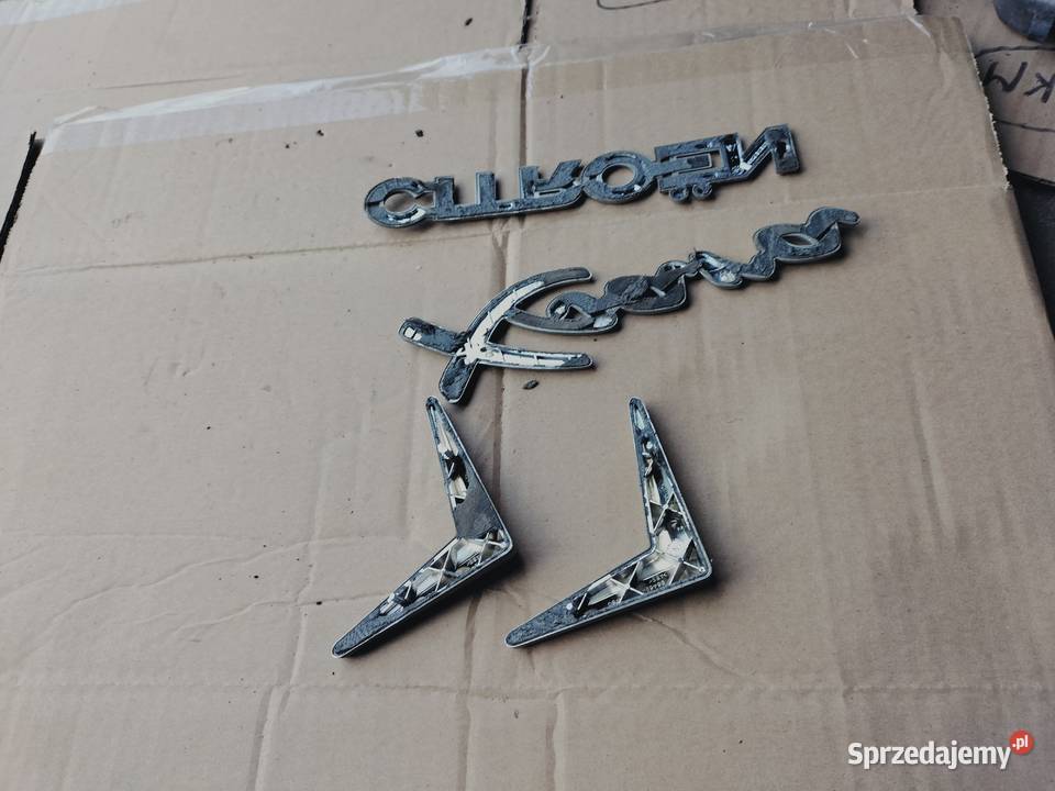 ZNACZEK EMBLEMAT CITROEN XSARA PICASSO