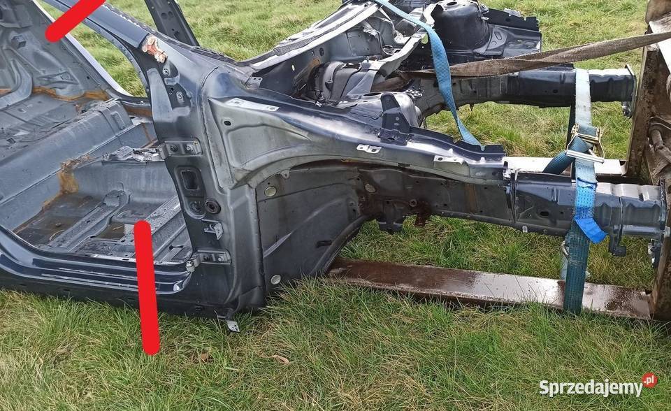 VOLVO V40 ĆWIARTKA PRAWY PRZÓD 498 sprzedam
