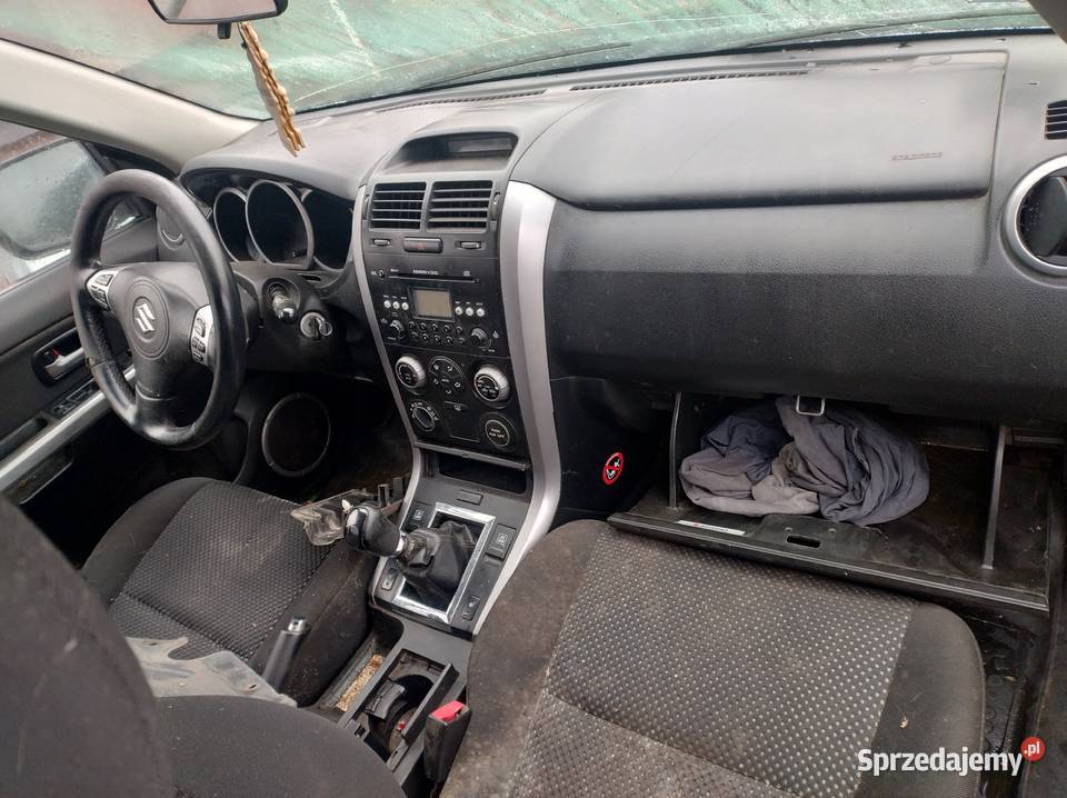 SUZUKI GRAND VITARA II konsola deska rozdzielcza osobowe świętokrzyskie Kielce