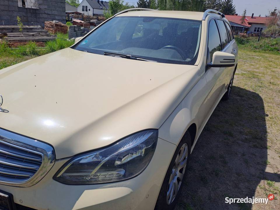 Mercedes E220 Bluetec T Model 9Gtronic Wronki