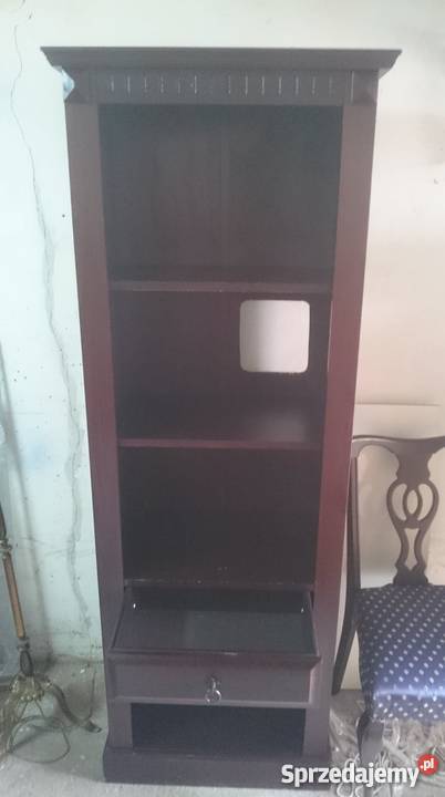 Regał ładny Made in Brazil Szafy, regały, półki Żary sprzedam