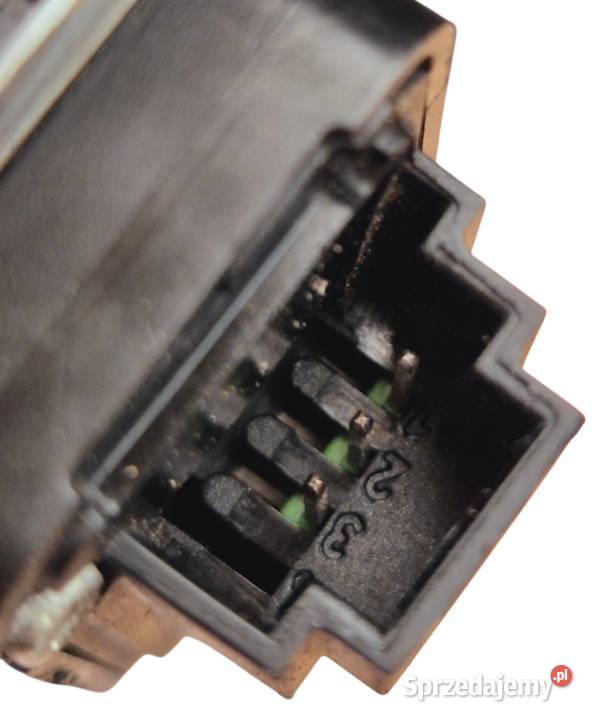 PRZYCISK OTWIERANIA KLAPY BAGAŻNIKA MERCEDES Działoszyce