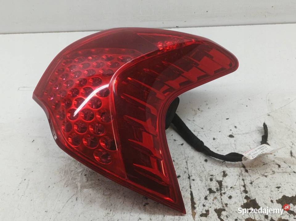 LAMPA TYŁ PRAWA EU Peugeot 3008 I 20092016