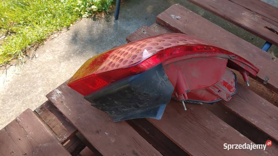 Peugeot 407 Lampa lewa tył lift osobowe Lampy tylne opolskie Kędzierzyn-Koźle