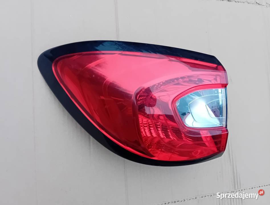 Renault Captur lampa tylna lewa wielkopolskie Przeźmierowo