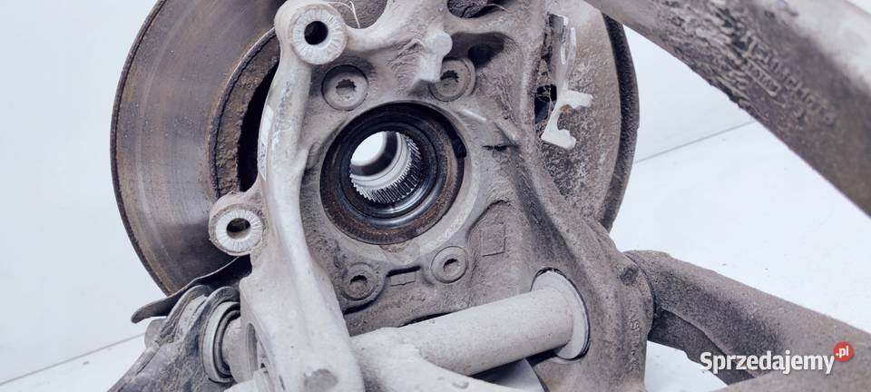 ZWROTNICA PRAWY TYŁ AUDI A4 A6 C7 A7 8K0505432AR Zwrotnice Przystajń