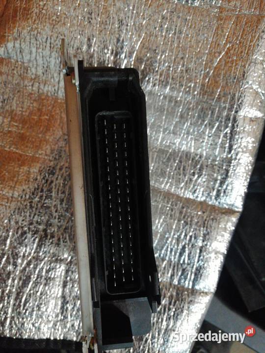 Saab 900 NG 9498r 423963o komputersterownik osobowe lubelskie