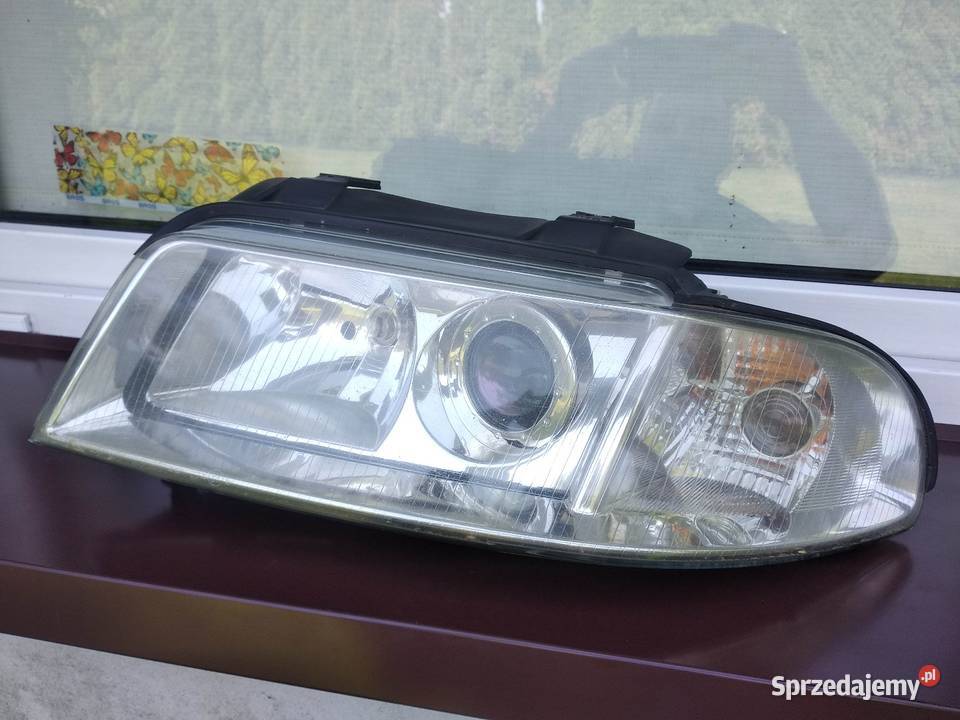 Audi A4 B5 LIFT FL lampa przednia lewa reflektor osobowe Lampy przednie Sieradz