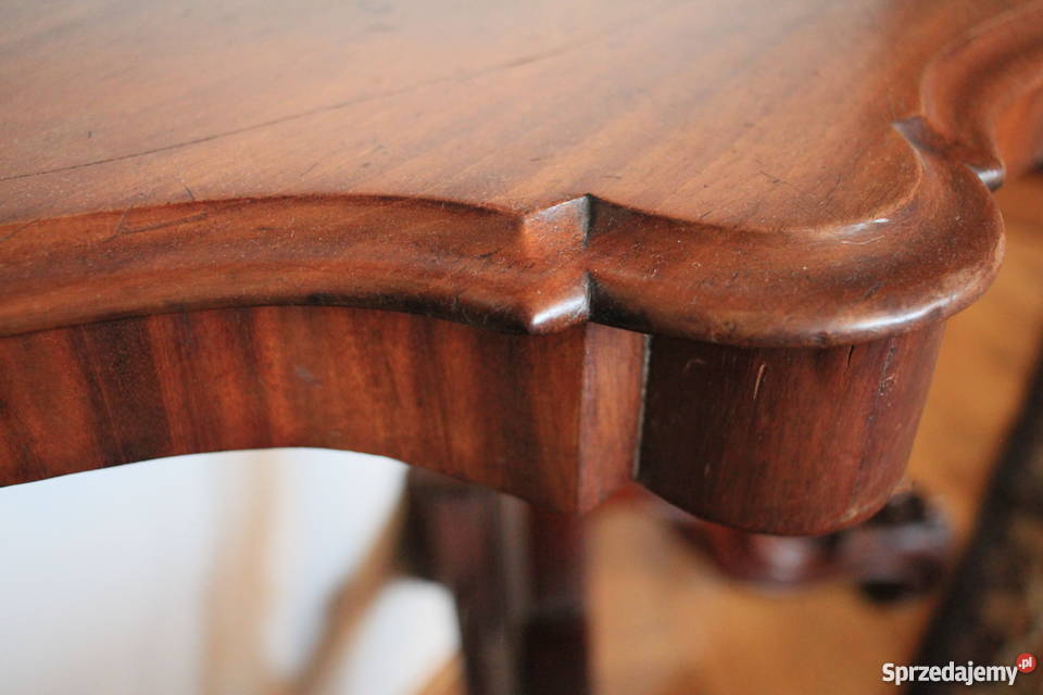 Konsola dwa stołki piękne i stylowe