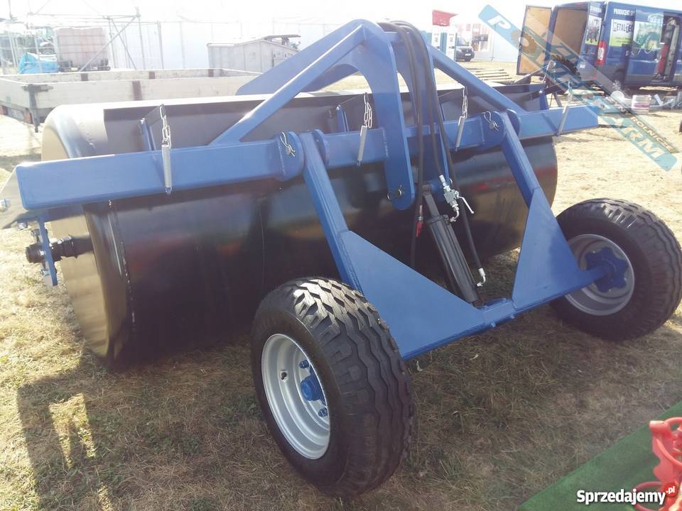 Wał łąkowy łąkowo polowy MetalTechnik Rogóźno