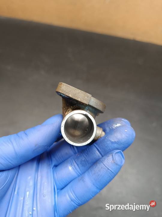 Pokrywa termostatu osłona dekiel silnik części małopolskie Gołaczewy sprzedam