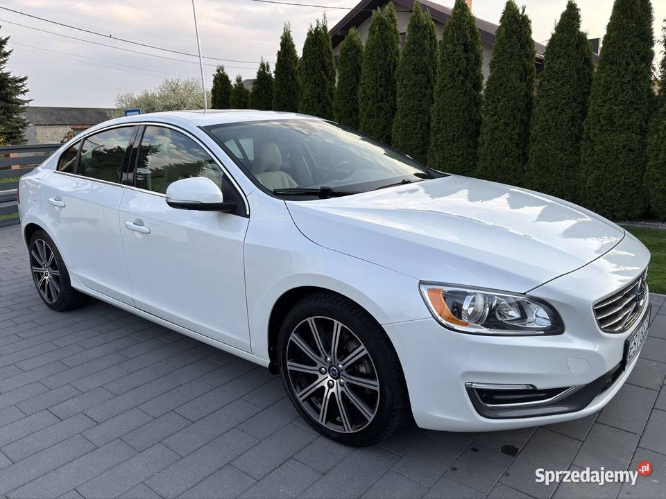 Volvo S60 2018r 20 benzyna Sedan / Limuzyna Sieradz