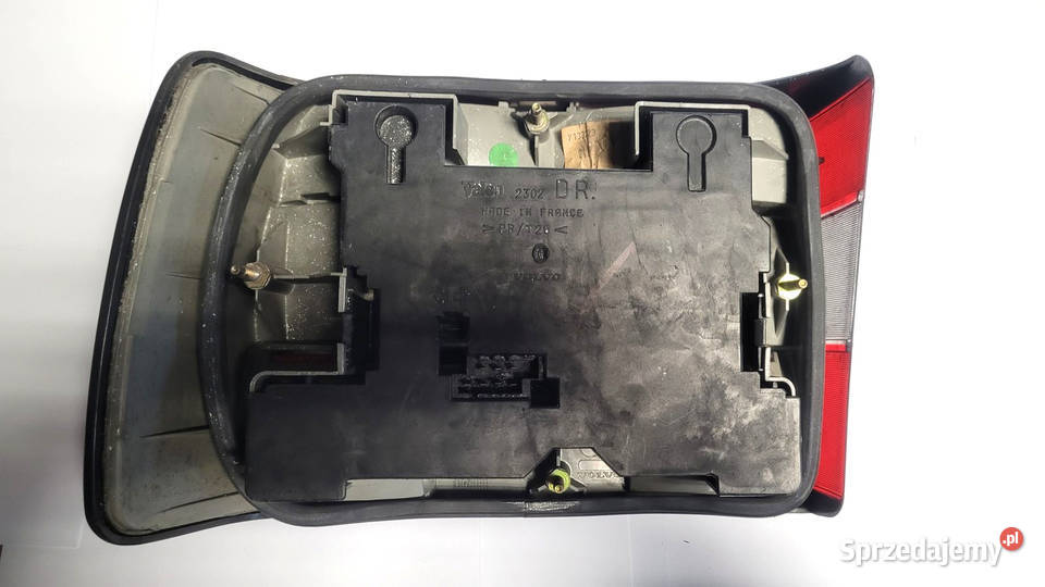 LAMPA TYŁ TYLNA PRAWA VOLVO 850 SEDAN