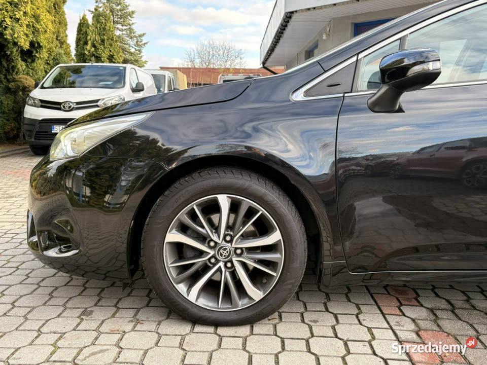 Toyota Avensis 18 146 Edition S KameraNavi ogrzewanie postojowe