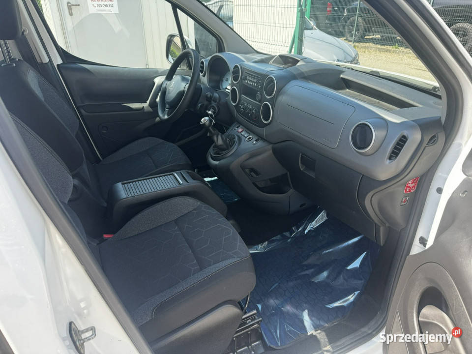 Peugeot Partner RatyZamiana Gwarancja salon światła do jazdy dziennej Samochody osobowe Gdów