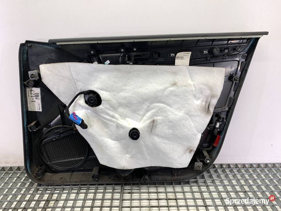 BOCZEK DRZWI LEWY PRZÓD AUDI A4 B8 SedanLimuzyna