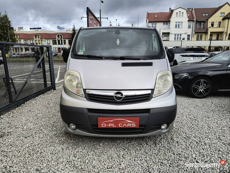 Opel Vivaro 9cio osobowy Salon HAK ALU I Vivaro Bydgoszcz