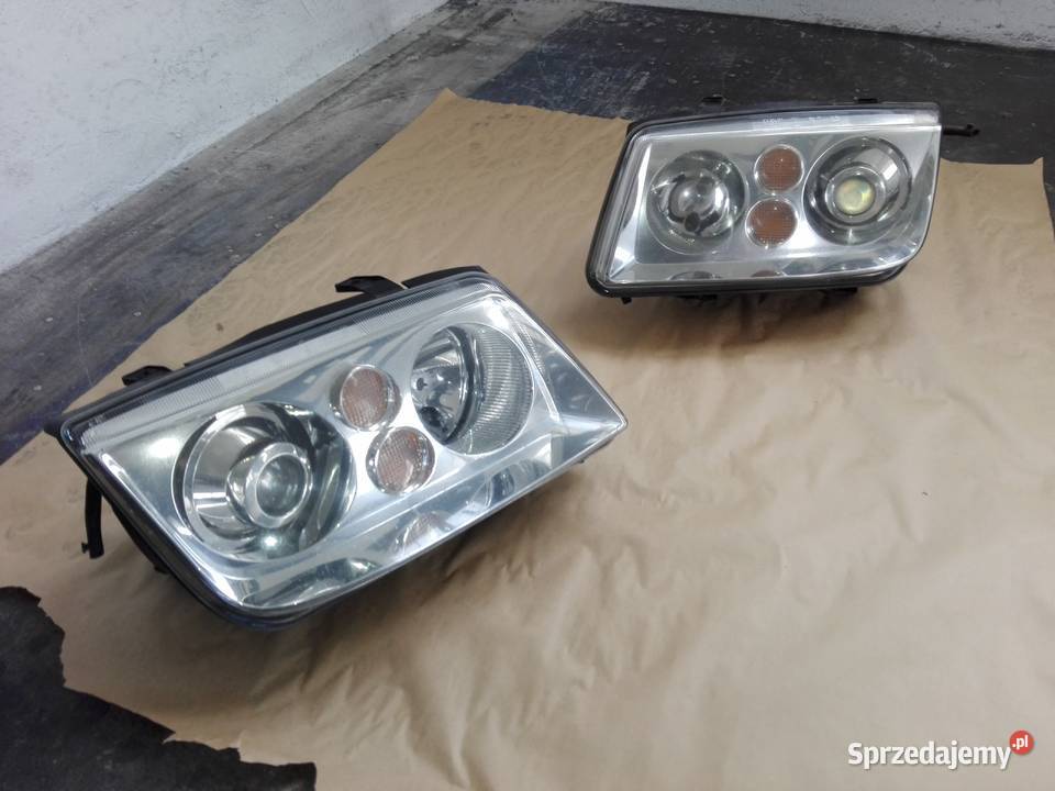 VW BORA XENON LAMPA PRZÓD PRAWA EUROPA ORYGINAŁ osobowe Gdańsk sprzedam