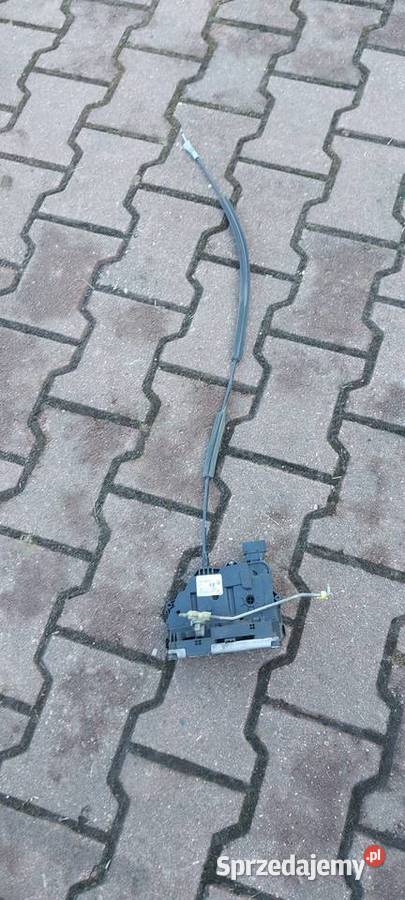 Zamek drzwi lewy przód Opel Corsa D 3D 13258271 Zamki, wkładki i kluczyki Szczecin