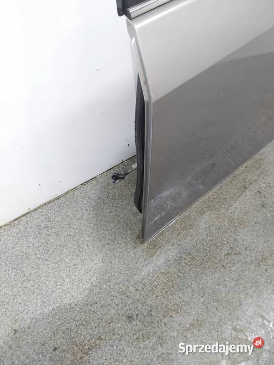 DRZWI LEWE TYŁ SEDAN E16 E17 E18 LIFT Toyota świętokrzyskie