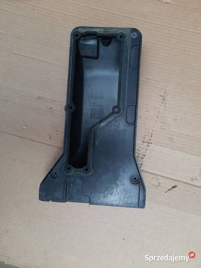 Puszka skrzynka na przewody Volvo FH Staszów