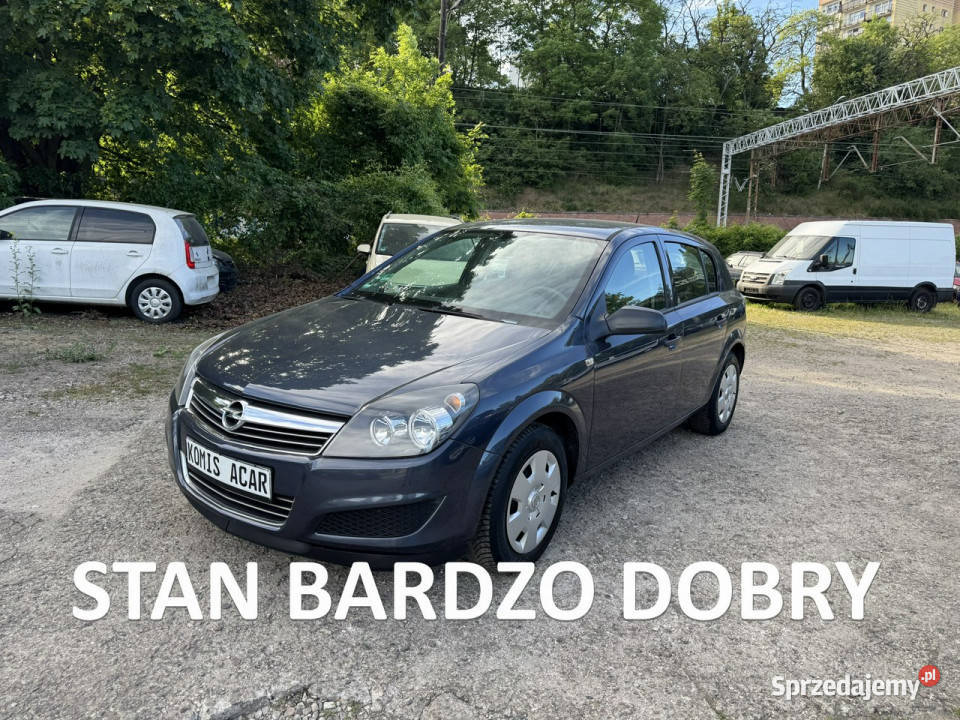 Opel Astra grafitowy Szczecin