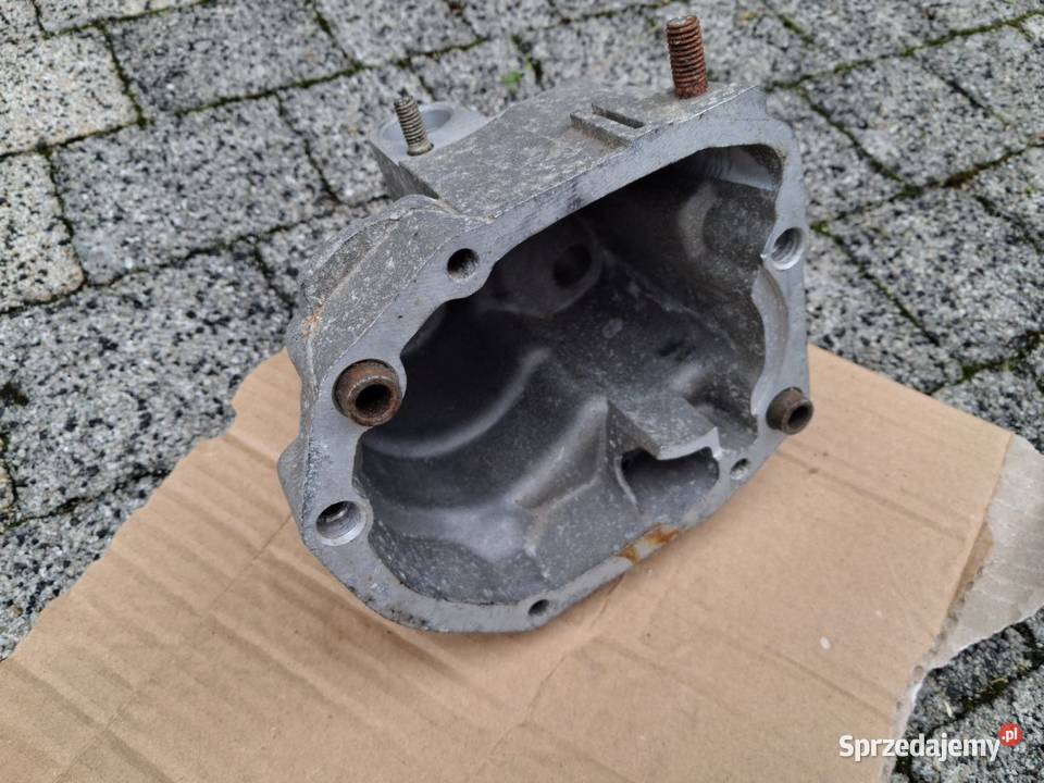 Pokrywa skrzyni biegów Fiat 126p nowa osobowe Koszalin