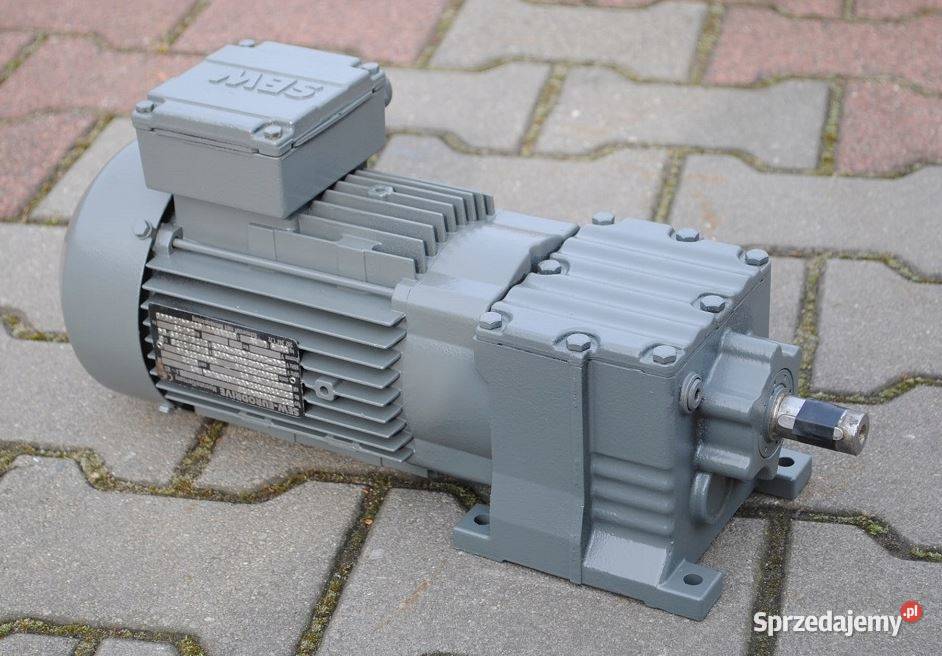 Motoreduktor 055kw 221obrmin Firmy SEWEurodrive Kargowa
