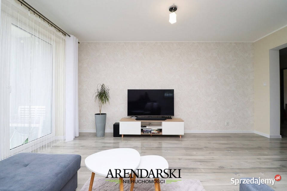 4 POK MIESZKANIE Z MIEJSCEM POSTOJOWYM W balkon