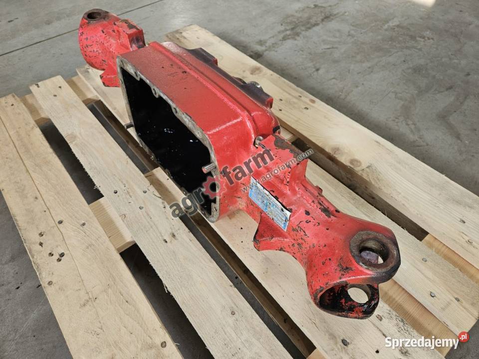 Obudowa przedniego mostu McCormick F70 F80 Byków