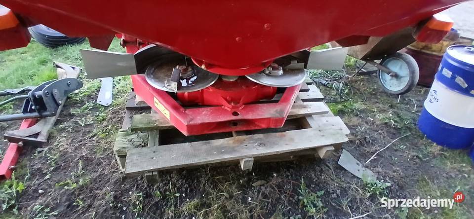 Rozsiewacz Rauch ZSB 900 Smętowo Graniczne