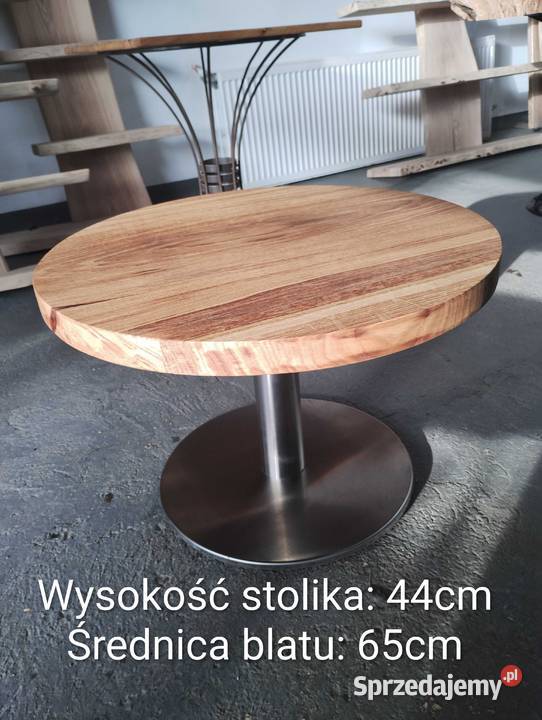 Dwa okrągłe stoliki z naturalnego drewna z Tuszyn