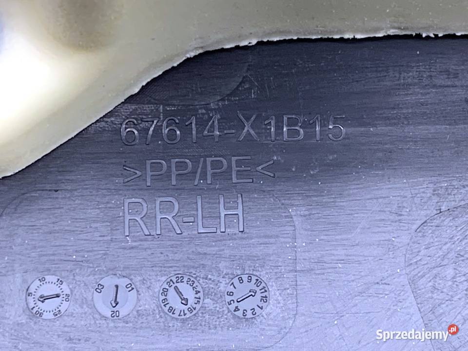 BOCZEK DRZWI LEWY TYŁ TOYOTA CHR Crossover osobowe sprzedam