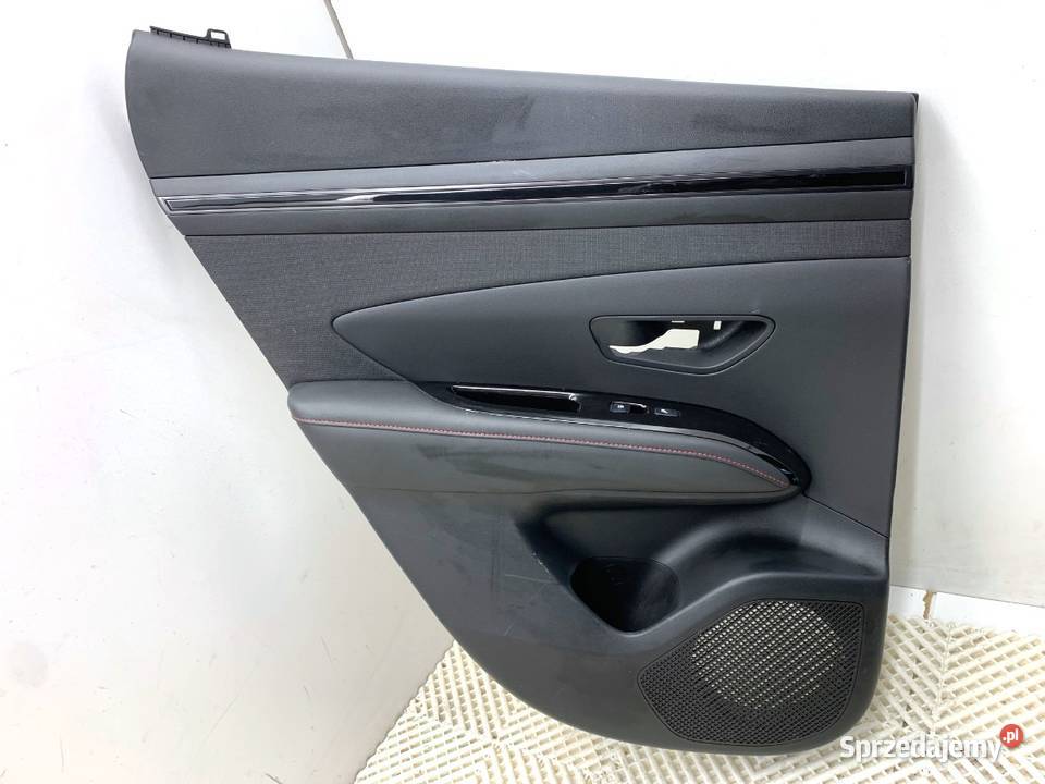 BOCZEK DRZWI LEWY TYŁ HYUNDAI TUCSON SUV