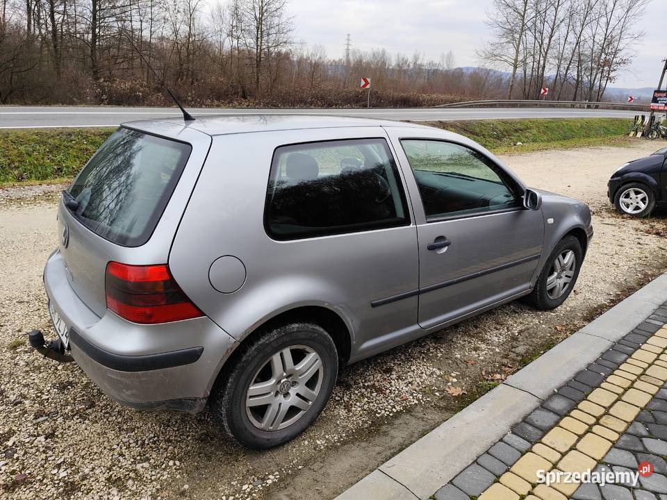 VW golf IV 16 benzyna Stan nieuszkodzony Zakliczyn sprzedam