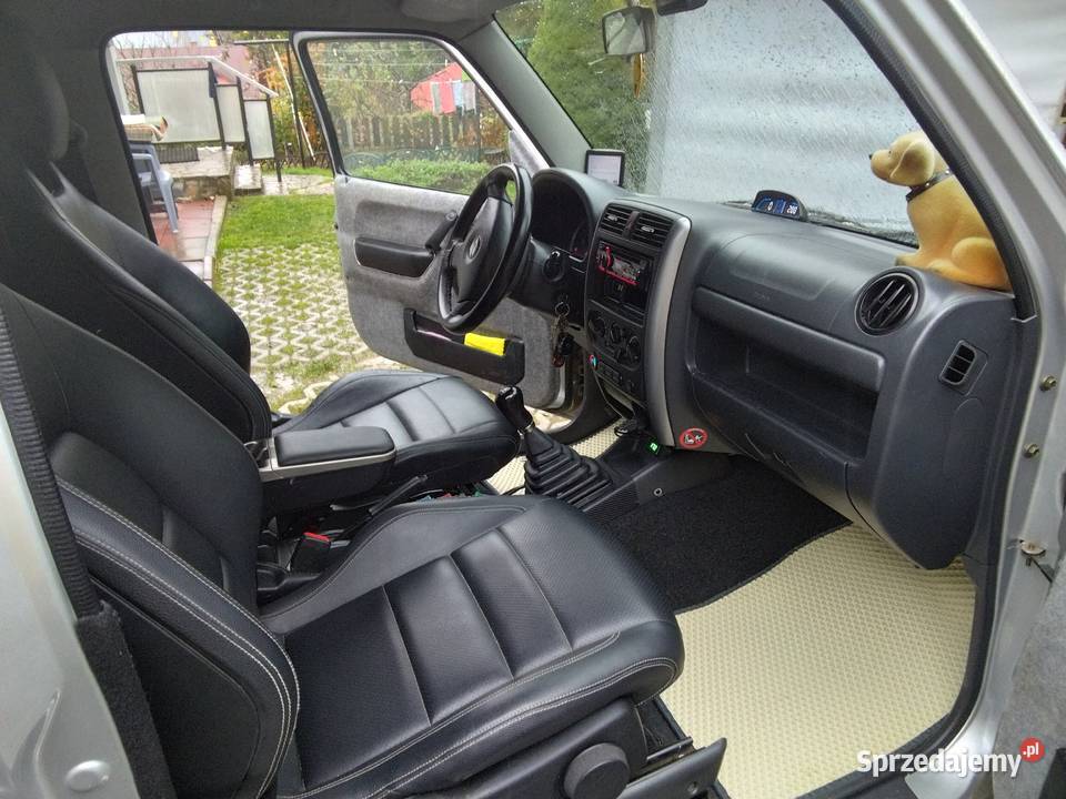 SUZUKI JIMNY 13 VVT srebrny Makowa sprzedam