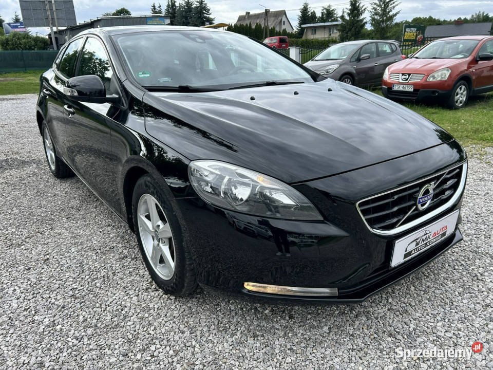 Volvo V40 5 Cylindrów D3 Momentum II 2012 Nowe Iganie sprzedam