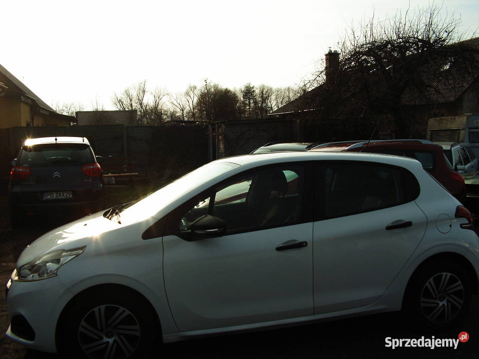 Peugeot 208 16 eHDI 2017r 1600cm3 wielkopolskie Września